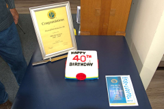 01 40th bday cake & certificate